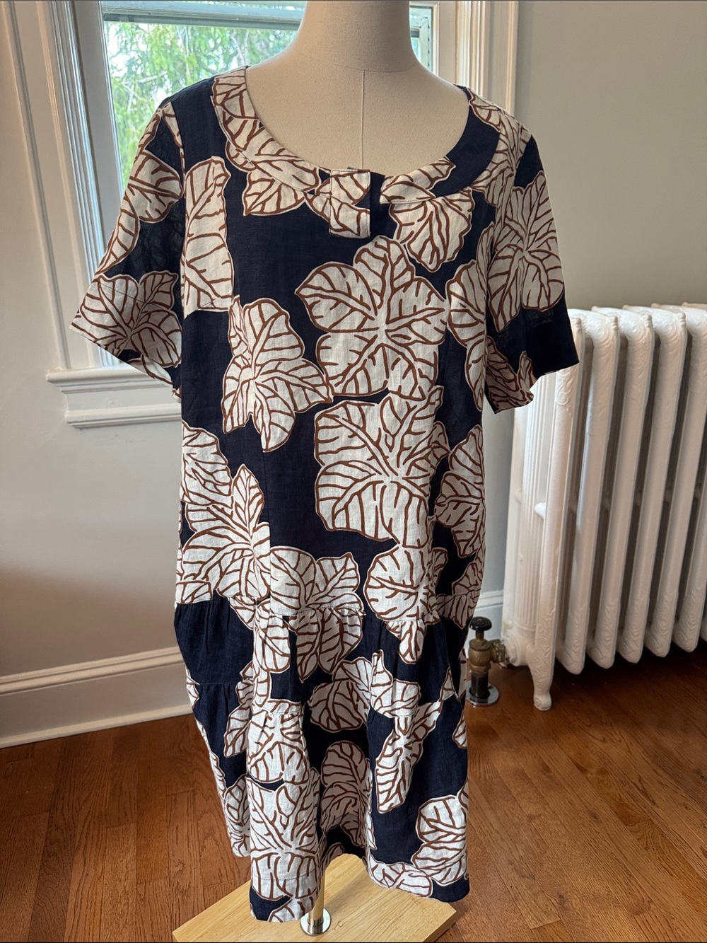 Rosso35 Navy & Cream Leaf-Print Midi Dress